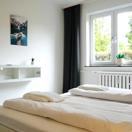 Erholsames Wohnen Fuer 6 Personen-3 Schlafzimmer-Parkplatz-Waschmaschine-Garten Appartamento Wolfsburg
