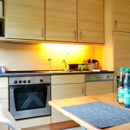 Erholsames Wohnen Fuer 6 Personen-3 Schlafzimmer-Parkplatz-Waschmaschine-Garten * Wolfsburg