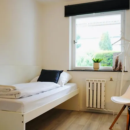 Erholsames Wohnen Fuer 6 Personen-3 Schlafzimmer-Parkplatz-Waschmaschine-Garten Appartamento